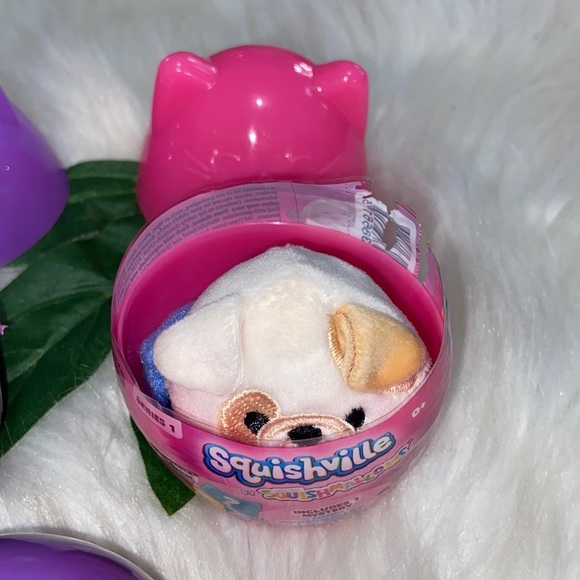 Squishville by Squishmallows 2” Mini Squishmallow with Fashion Accessory Set 6 - Picture 7 of 15